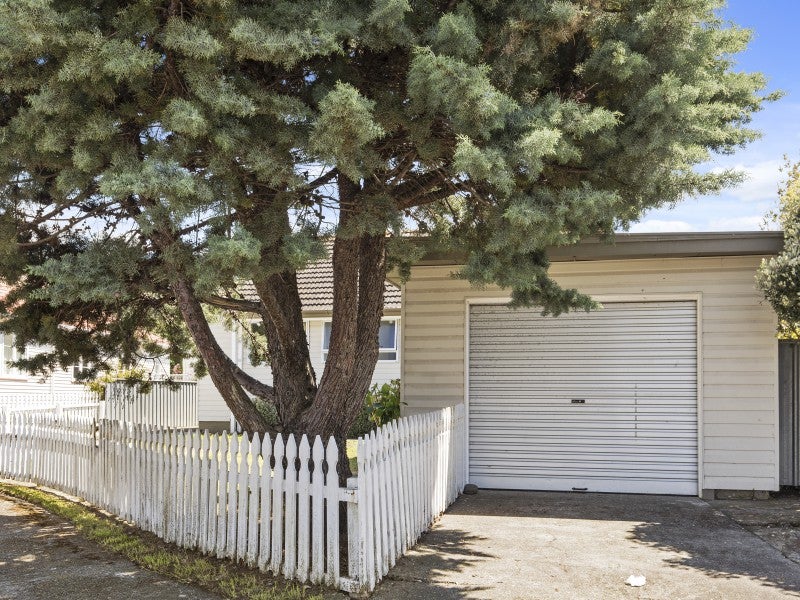 5 Deans Grove, Taita, Lower Hutt - Carousel 11