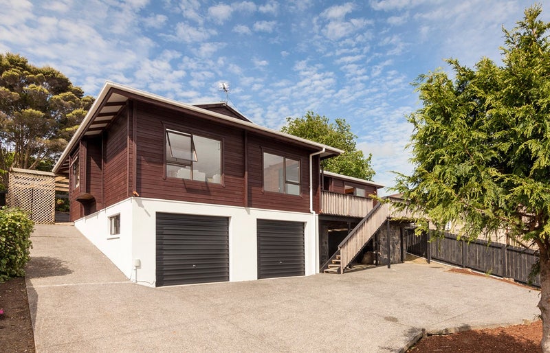 14 Melia Grove, Goodwood Heights, Auckland - Carousel 2