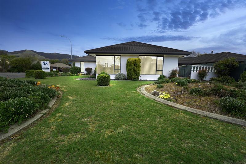 90 Kingsford Drive, Stoke, Nelson - Carousel 1