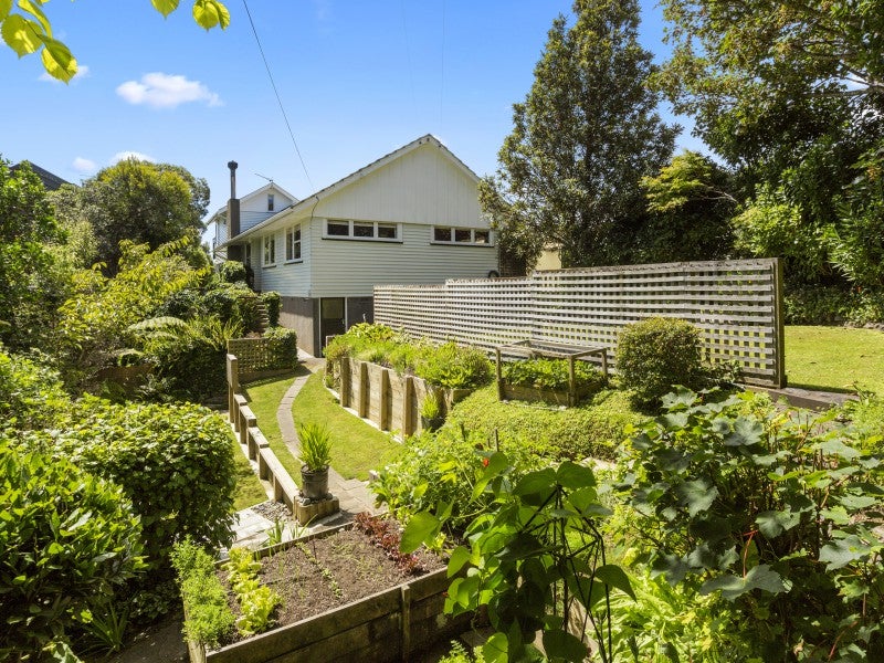 51 Kahu Road, Paremata, Porirua - Carousel 1