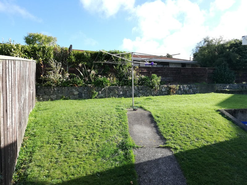 23 Sunshine Crescent, Kelson, Lower Hutt - Carousel 19