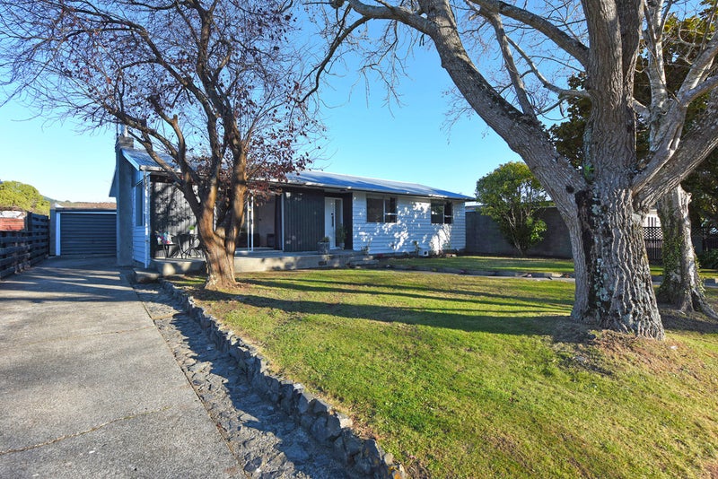 60 California Drive, Totara Park, Upper Hutt - Carousel 2