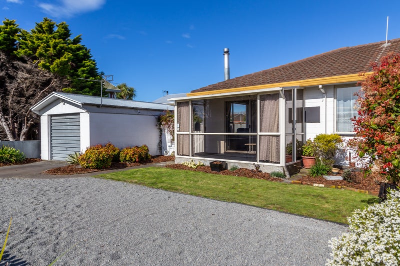 1/2 Kidbrooke Street, Bromley, Christchurch - Carousel 1