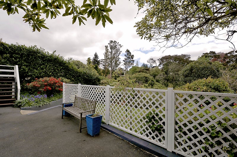 22 Burwood Avenue, Maori Hill, Dunedin - Carousel 2