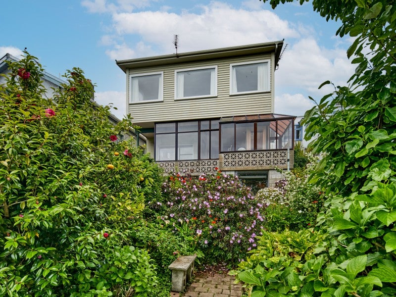 22 Henry Street, Kilbirnie, Wellington - Carousel 1