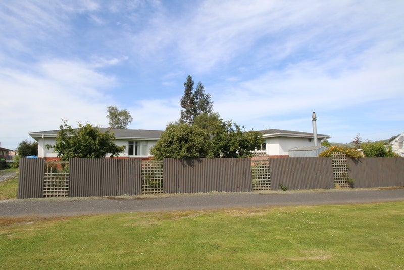 6 High Street, Milton - Carousel 2