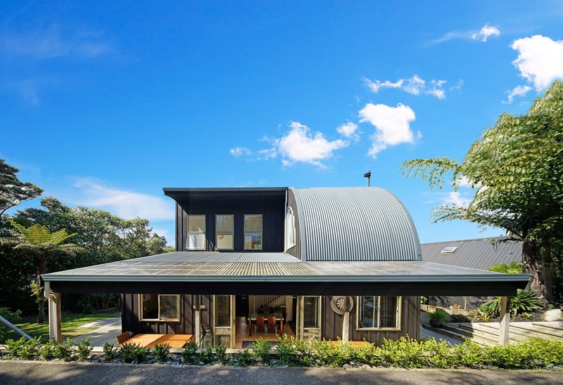 56 Frank Street, Oneroa, Waiheke Island - Carousel 1