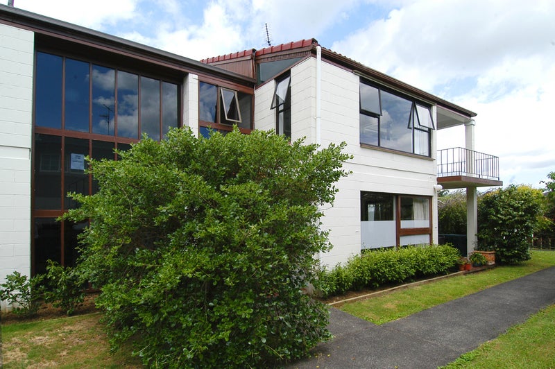 2/27 Speight Road, Kohimarama, Auckland - Carousel 1