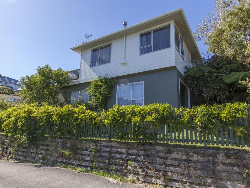 59 Park Road, Belmont, Lower Hutt - Carousel 1