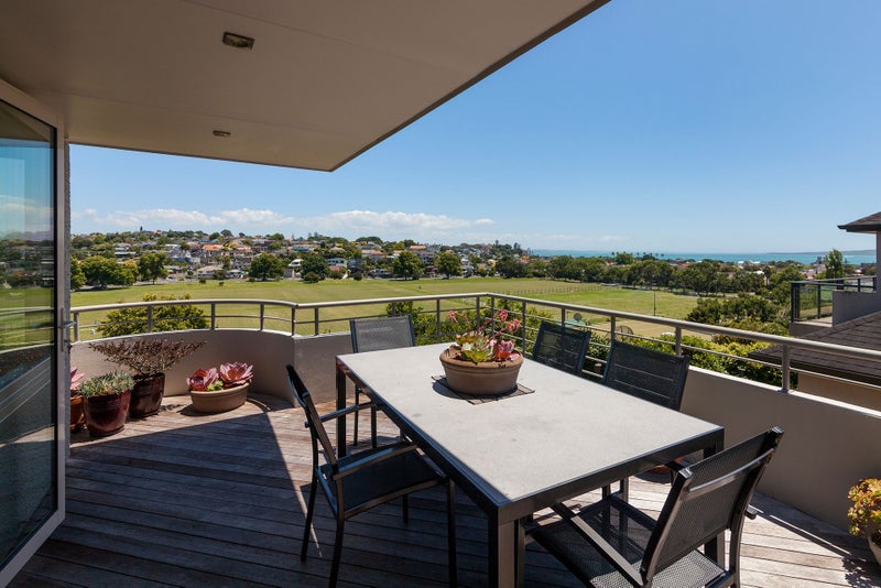 25 Allum Street, Kohimarama, Auckland - Carousel 1