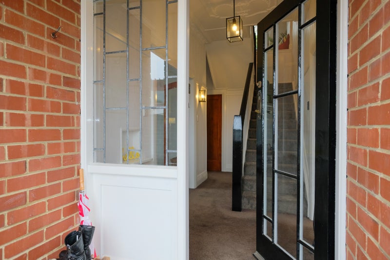 9 Bellevue Street, Belleknowes, Dunedin - Carousel 2