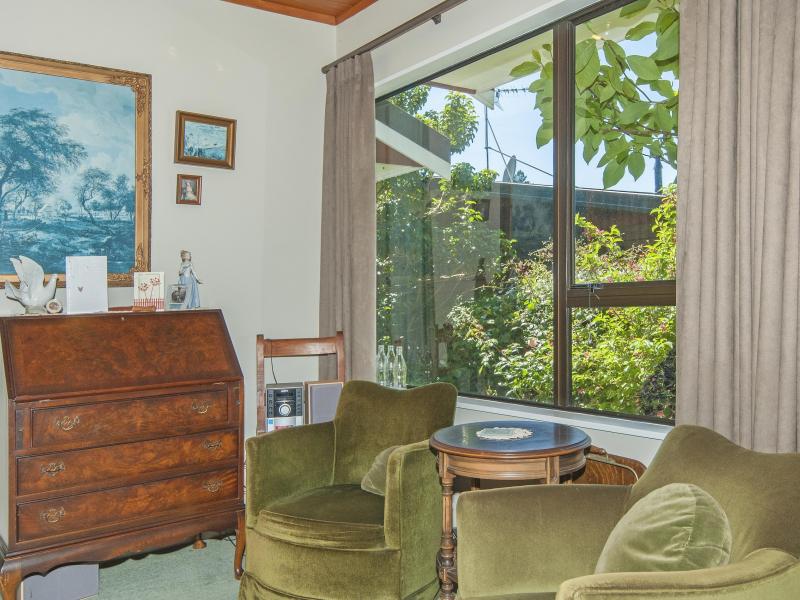 140 Tirohanga Road, Tirohanga, Lower Hutt - Carousel 2