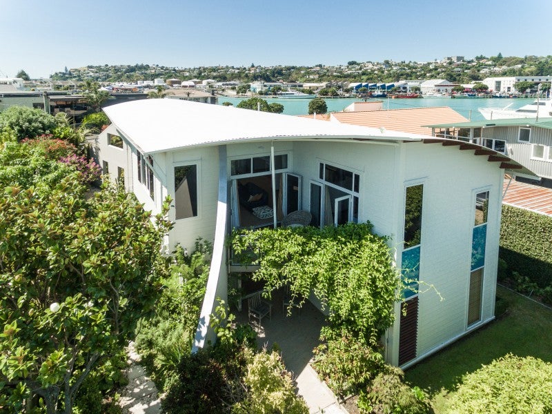 2A Charles Street, Westshore, Napier - Carousel 1