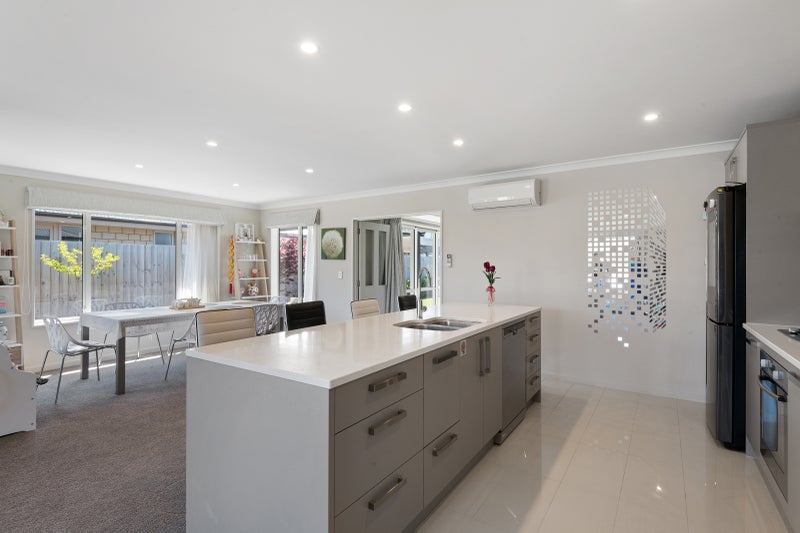 36 Josephine Crescent, Aidanfield, Christchurch - Carousel 2