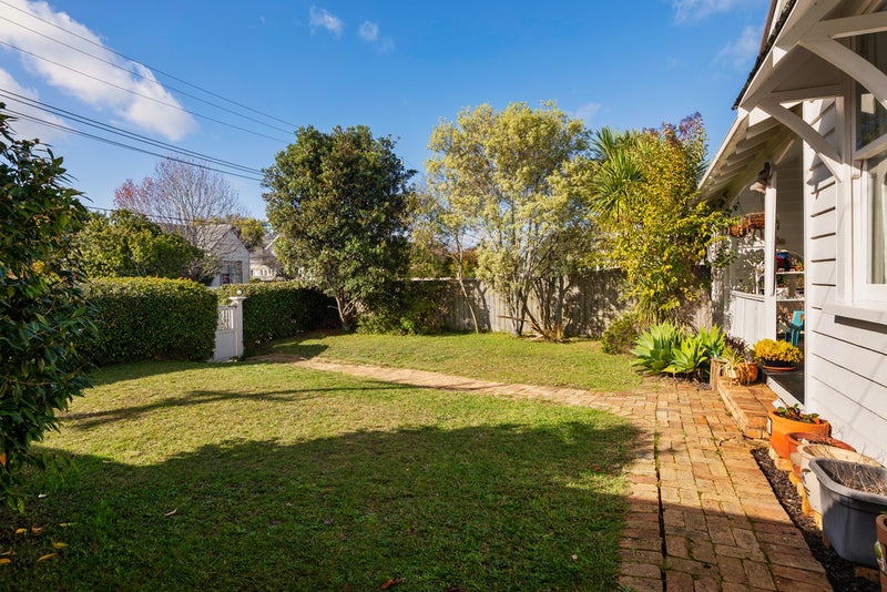 6 Larch Street, Avondale, Auckland - Carousel 2