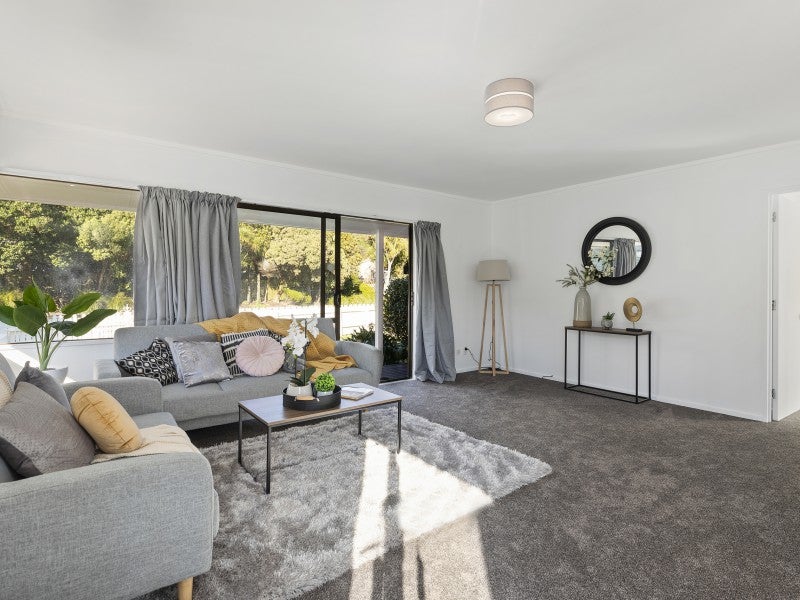 1/136 Rata Street, Naenae, Lower Hutt - Carousel 1