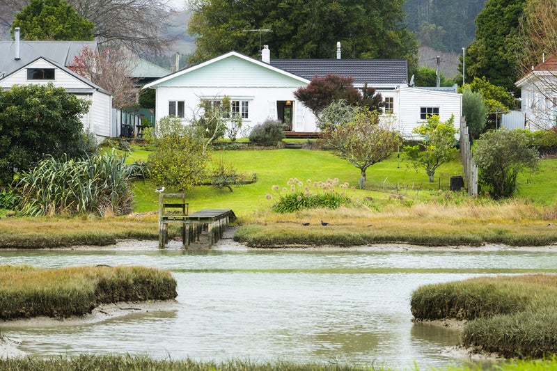 100 Stout Street, Whataupoko, Gisborne - Carousel 1
