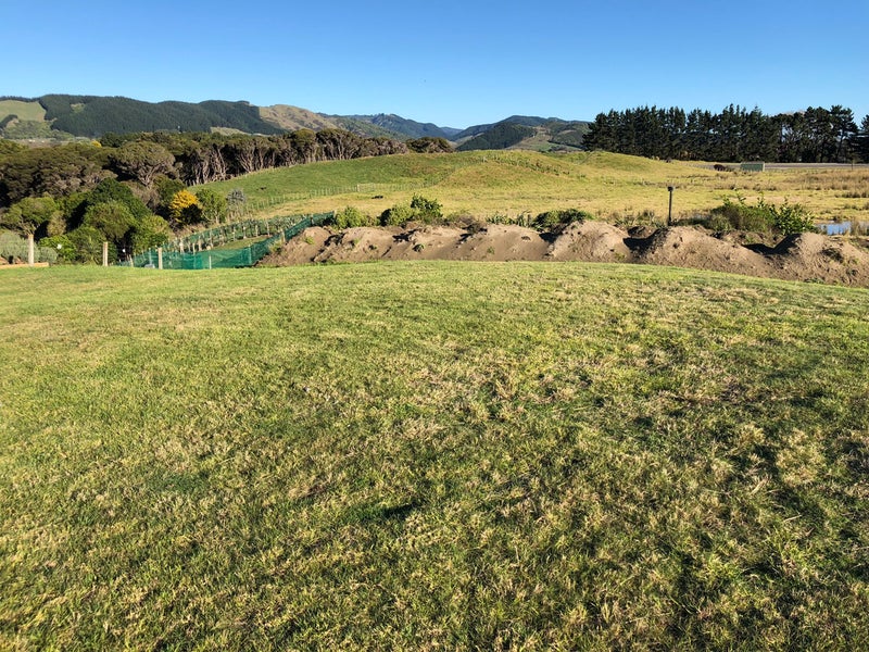 32 Ferndale Drive, Waikanae - Carousel 1