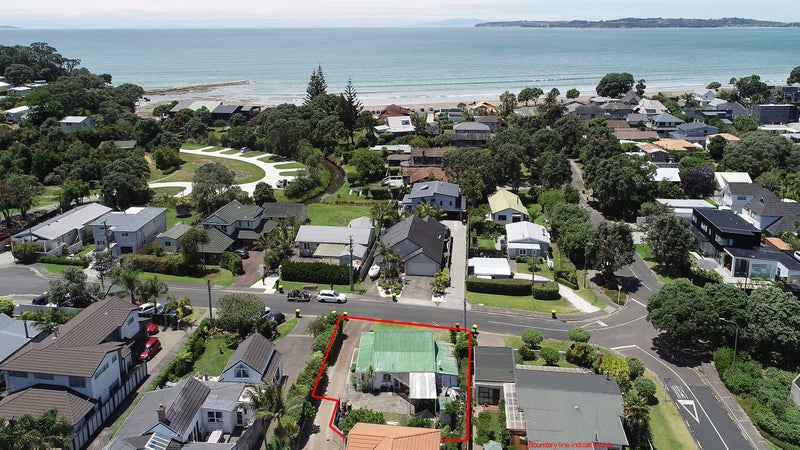 12 Marie Avenue, Red Beach, Whangaparāoa - Carousel 2