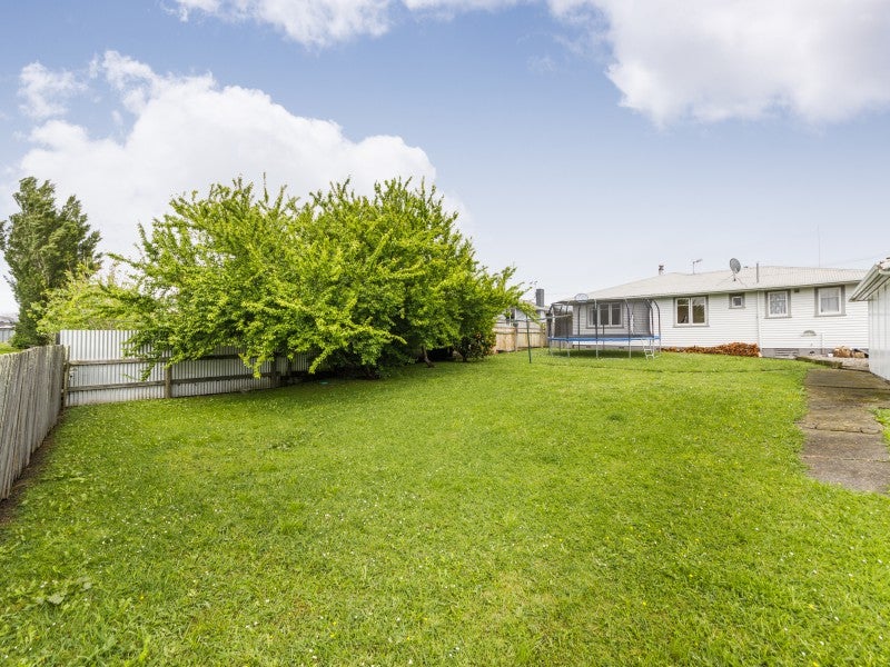 61 Kettle Avenue, Awapuni, Palmerston North - Carousel 11