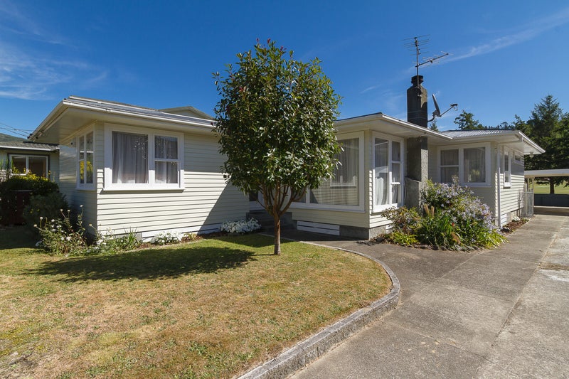 248 Stokes Valley Road, Stokes Valley, Lower Hutt - Carousel 1