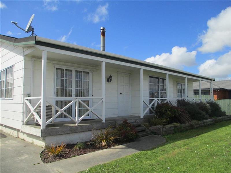 92 Roberts Line, Kelvin Grove, Palmerston North - Carousel 1