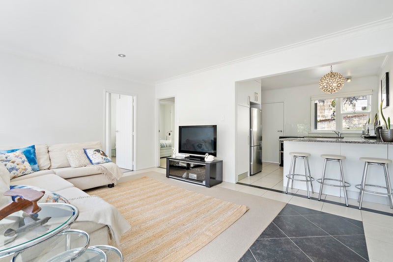 2/6 Kororo Street, Northcote, Auckland - Carousel 1