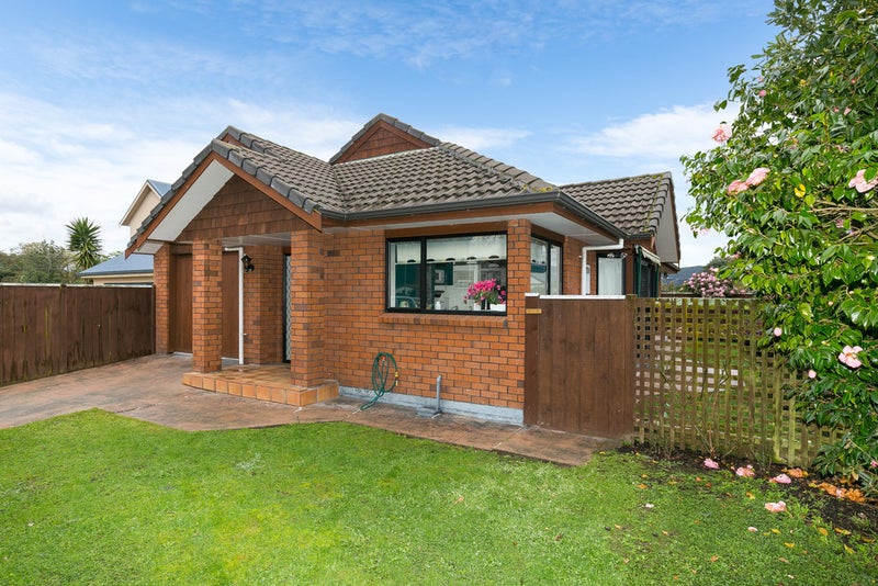 2/101 Pohutukawa Street, Woburn, Lower Hutt - Carousel 2