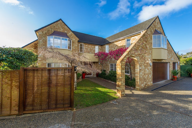 6 Burnaston Court, Dannemora, Auckland - Carousel 1