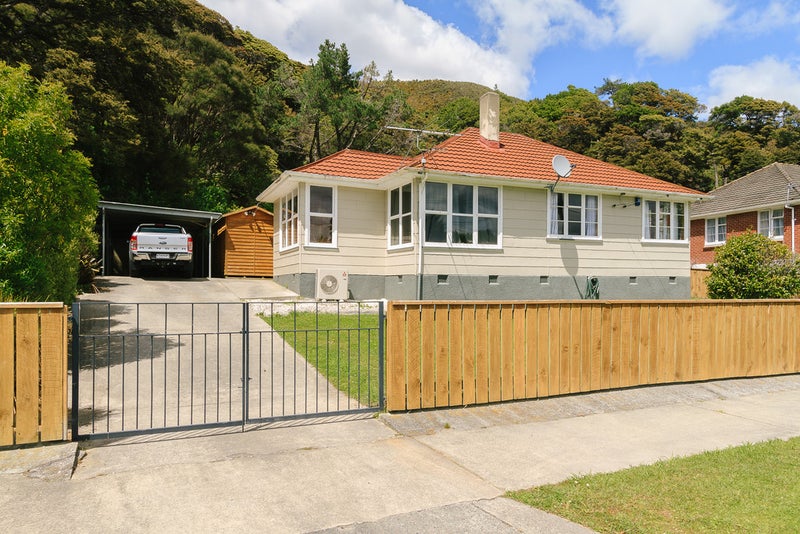 256 Waddington Drive, Naenae, Lower Hutt - Carousel 1