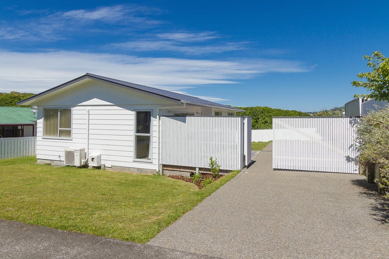11 Kaitangata Crescent, Kelson, Lower Hutt - Carousel 2