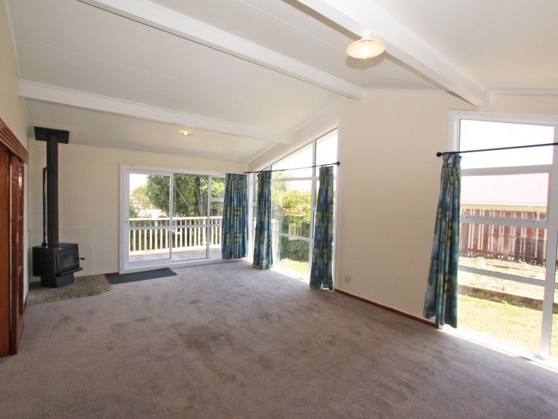 429 Warspite Avenue, Ascot Park, Porirua - Carousel 2