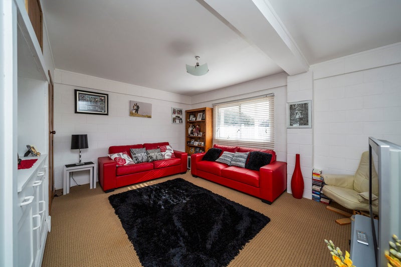 79B Barrett Street, Westown, New Plymouth - Carousel 2