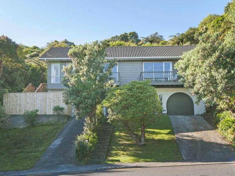 95A Dowse Drive, Maungaraki, Lower Hutt - Carousel 1