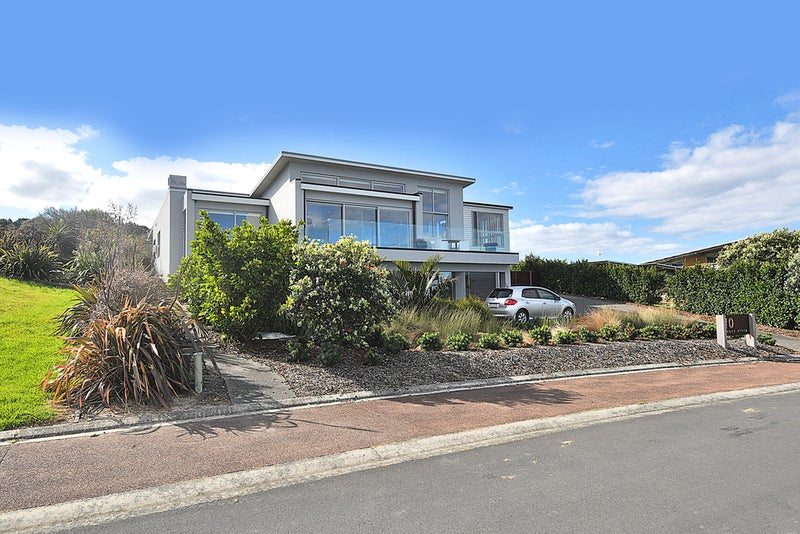 10 Lax Crescent, Leigh, Leigh - Carousel 26