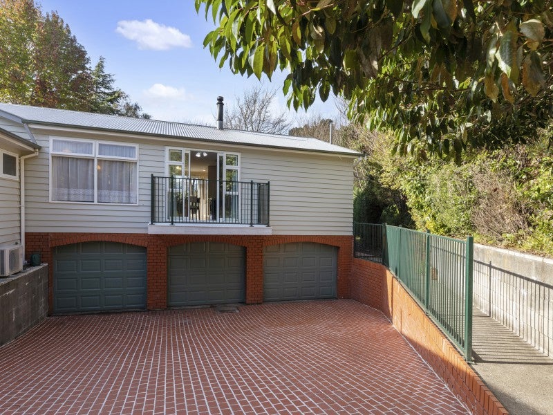 23 Plateau Road, Te Marua, Upper Hutt - Carousel 1