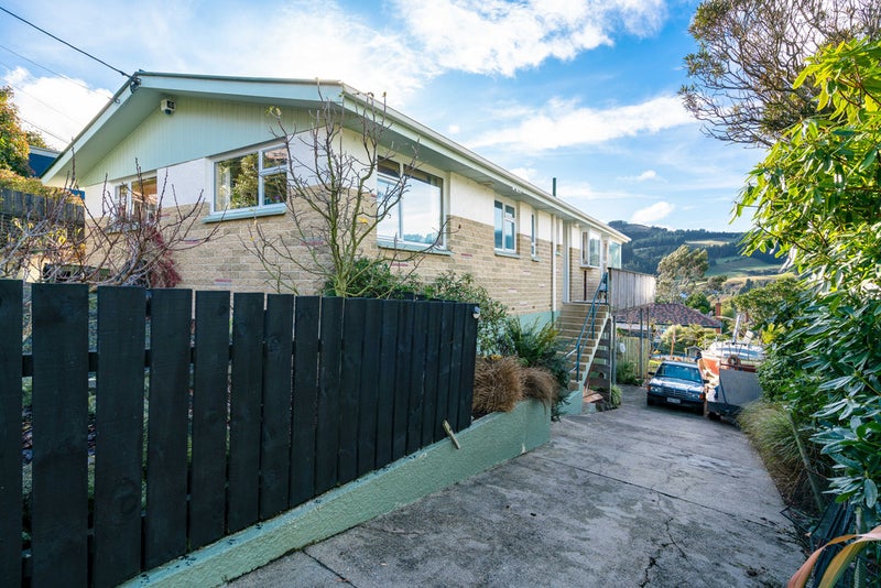 4 Delphic Street, Sawyers Bay, Dunedin - Carousel 1