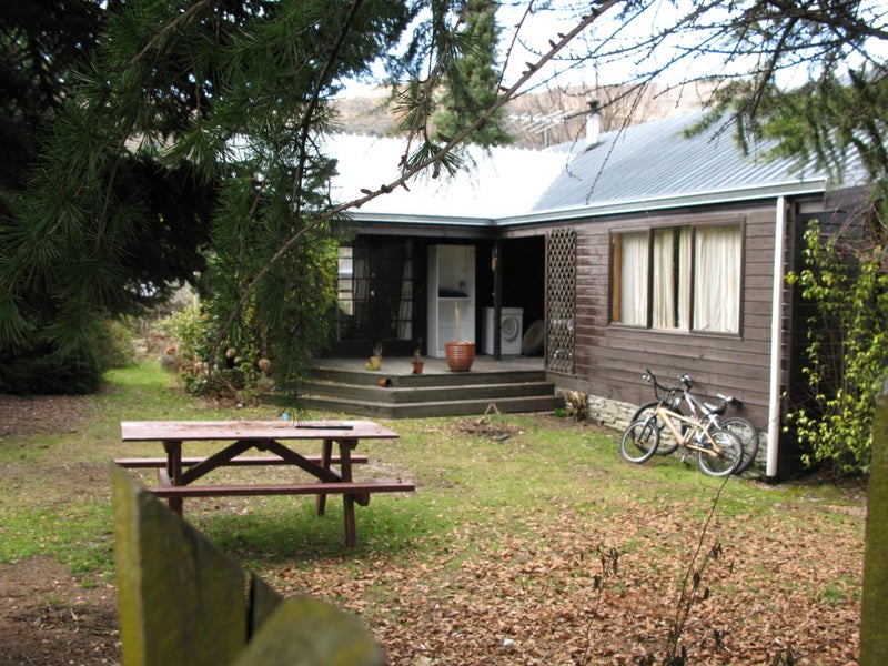 7 Reid Crescent, Arrowtown, Arrowtown - Carousel 2