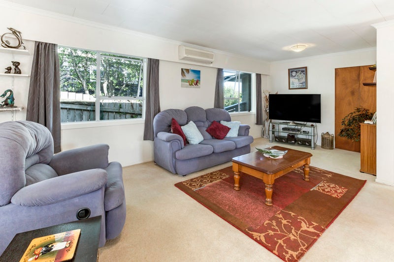 13 Jellicoe Parade, Surfdale, Waiheke Island - Carousel 2