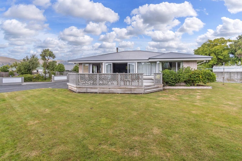 18 Claxton Place, Saint Martins, Christchurch - Carousel 1