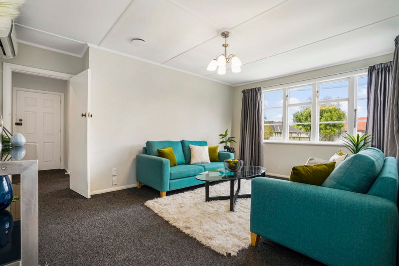 33 Pinfold Avenue, Hamilton East, Hamilton - Carousel 2