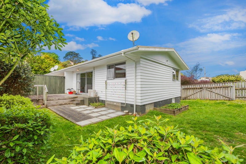 169B Newlands Road, Newlands, Wellington - Carousel 1