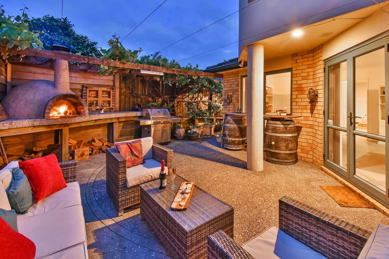 2/11 The Rosebowl, Sunnyhills, Auckland - Carousel 1