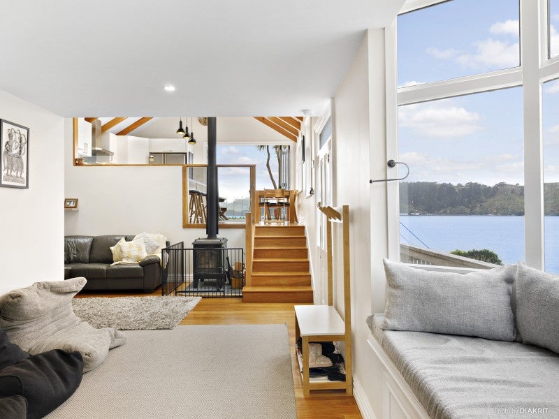 116 Evans Bay Parade, Roseneath, Wellington - Carousel 2