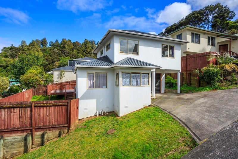 1/13 Fernlea Rise, Bayview, Auckland - Carousel 1