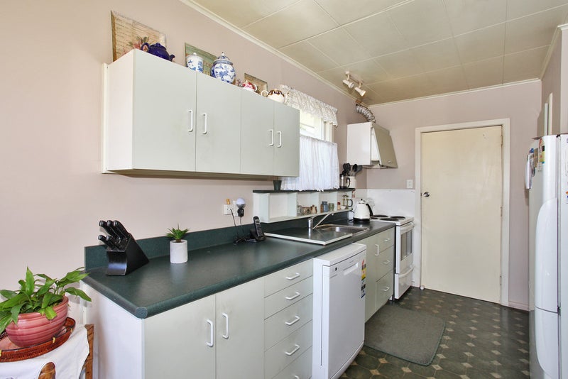 308 Woodham Road, Wainoni, Christchurch - Carousel 2