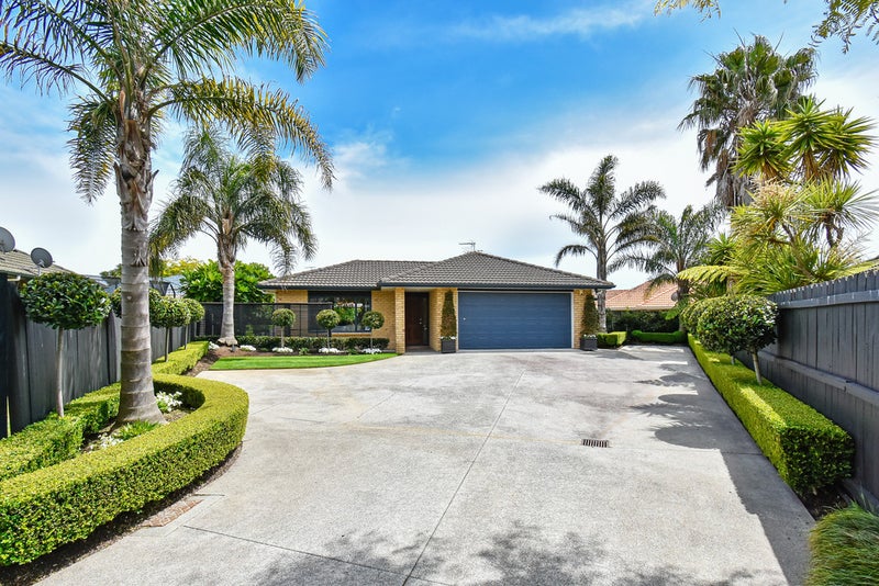 80 Lothian Brae, Wattle Downs, Auckland - Carousel 1