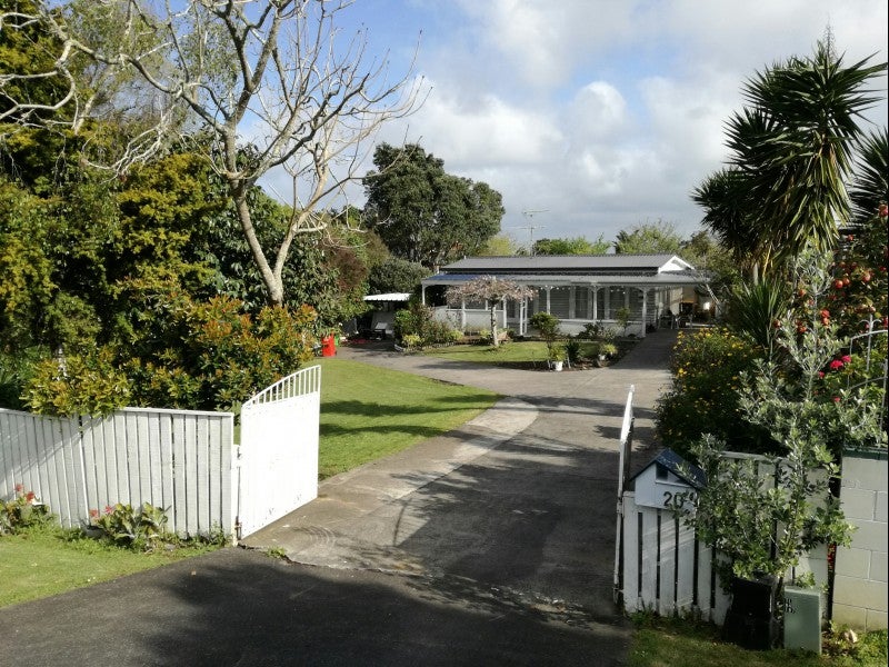 20 McInnes Road, Weymouth, Auckland - Carousel 2