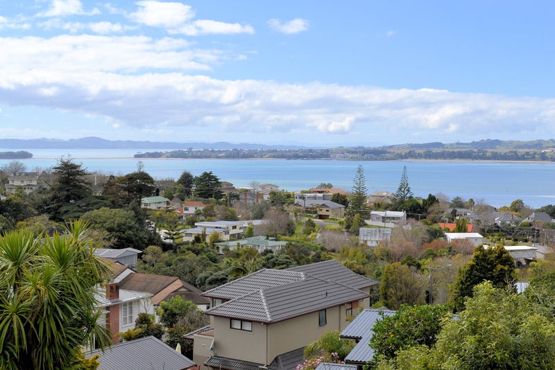 107A Litten Road, Cockle Bay, Auckland - Carousel 2