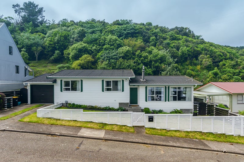 83 Hazlewood Avenue, Karori, Wellington - Carousel 26